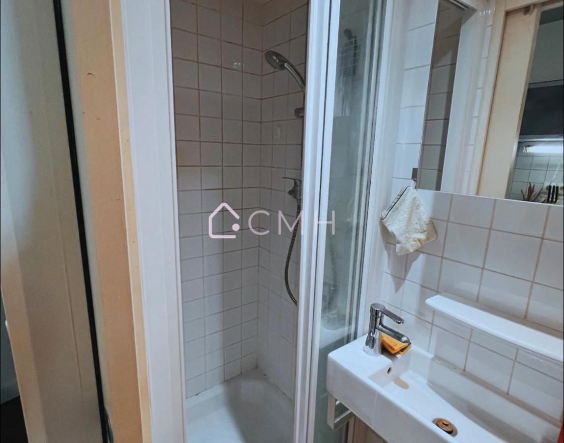 Paisible - En Plein Coeur De Apartment