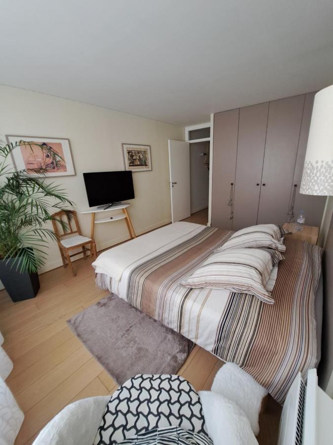 Guest In Loft House In Nation