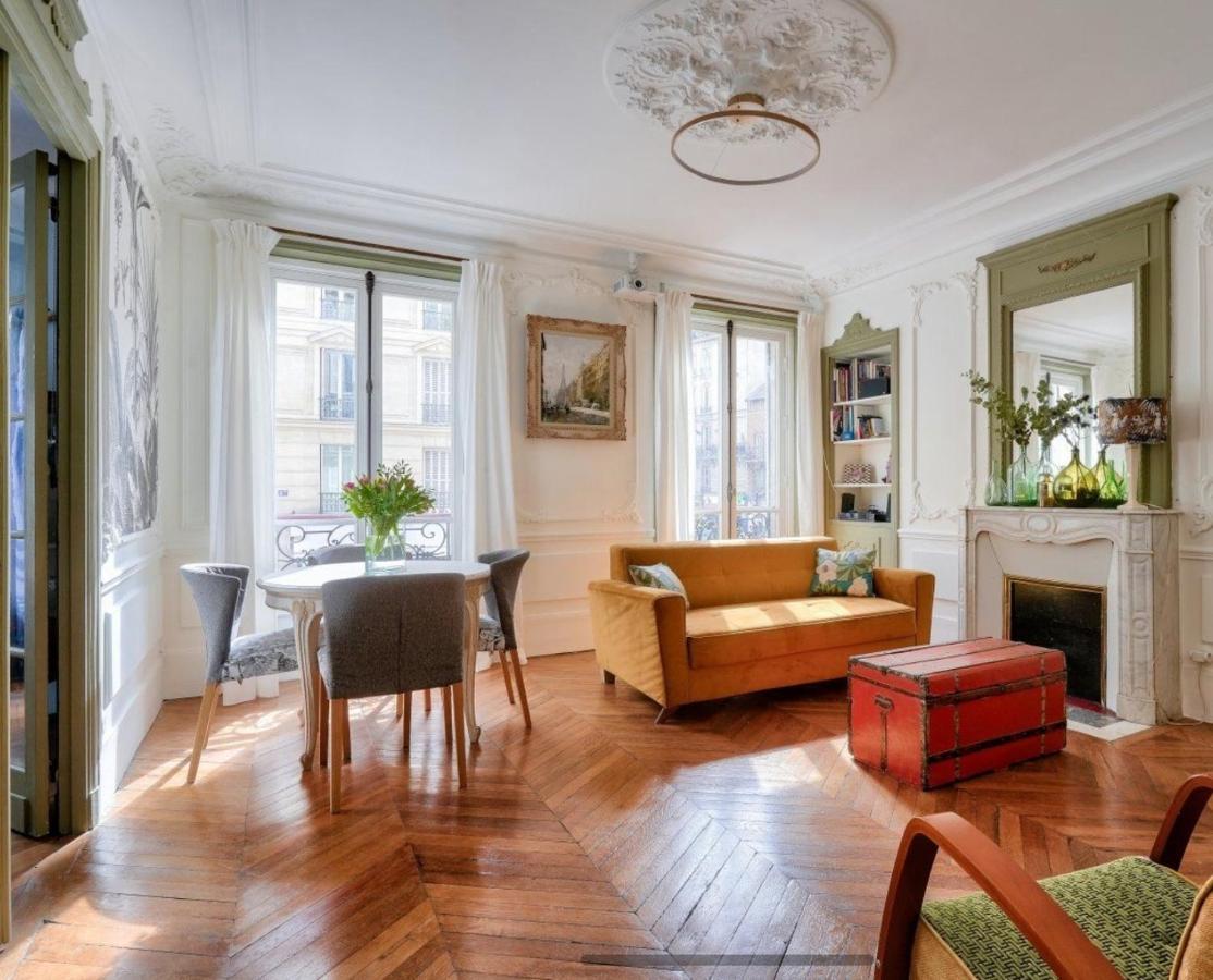 Haussmanien A Monceau Appartamento