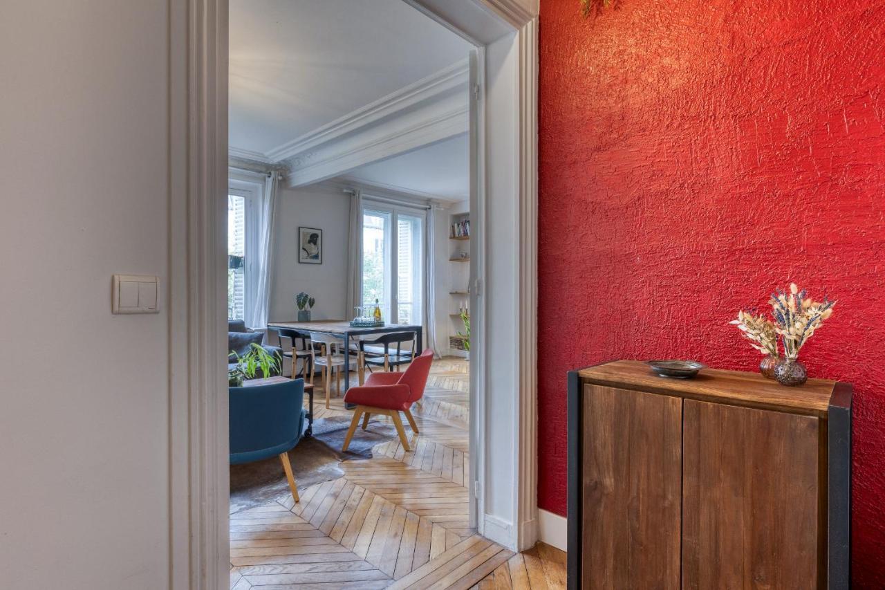Dans Les Arbres A Montmartre Bed & Breakfast