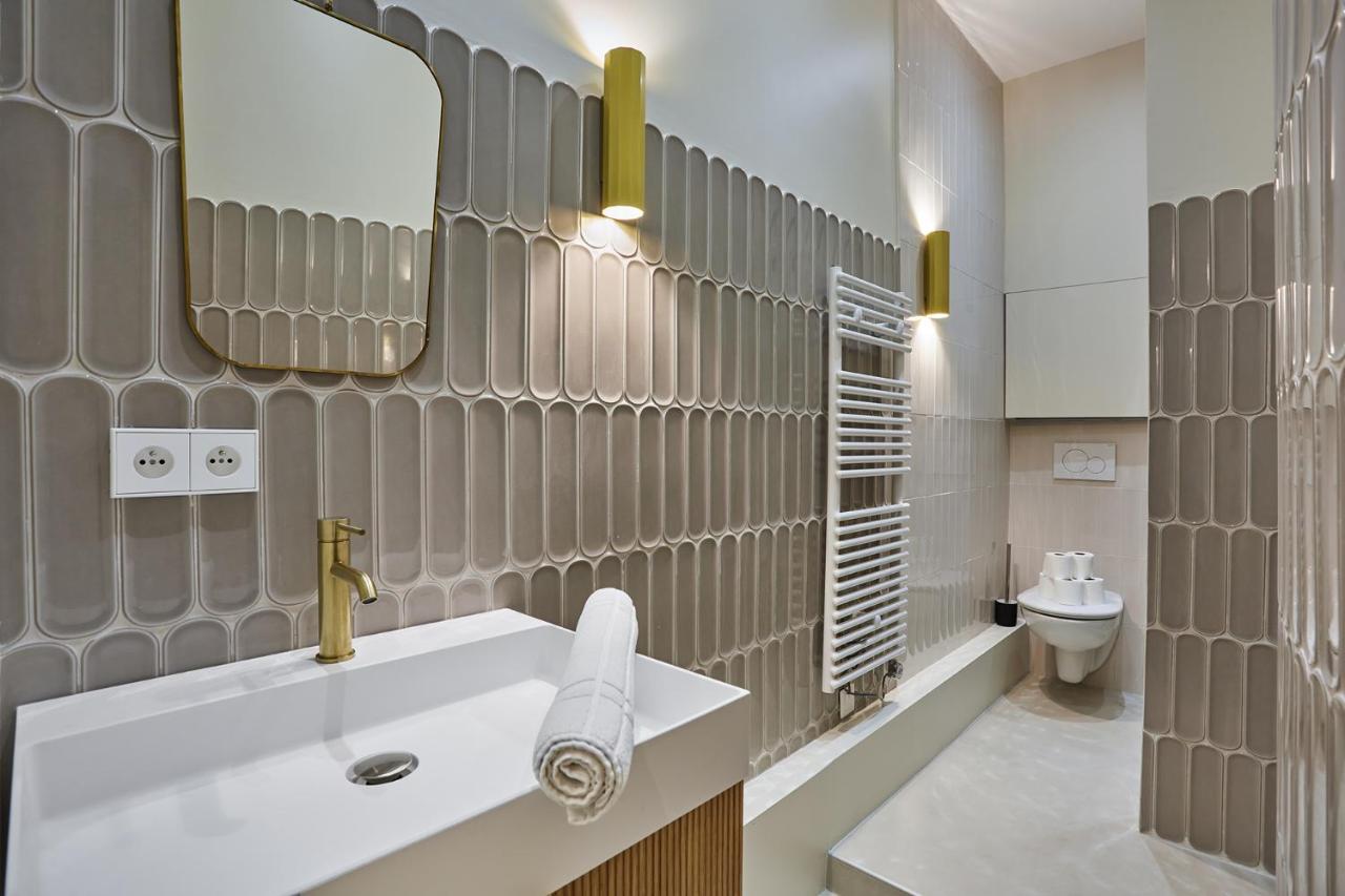 Montmartre By Studio Prestige