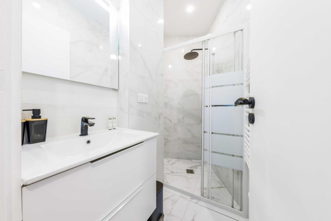 Apartment Magnificent Duplex - 2br-6p - Near Montmartre