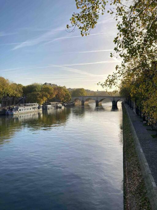 De Charme Au Coeur De L'ile St Louis * Parigi