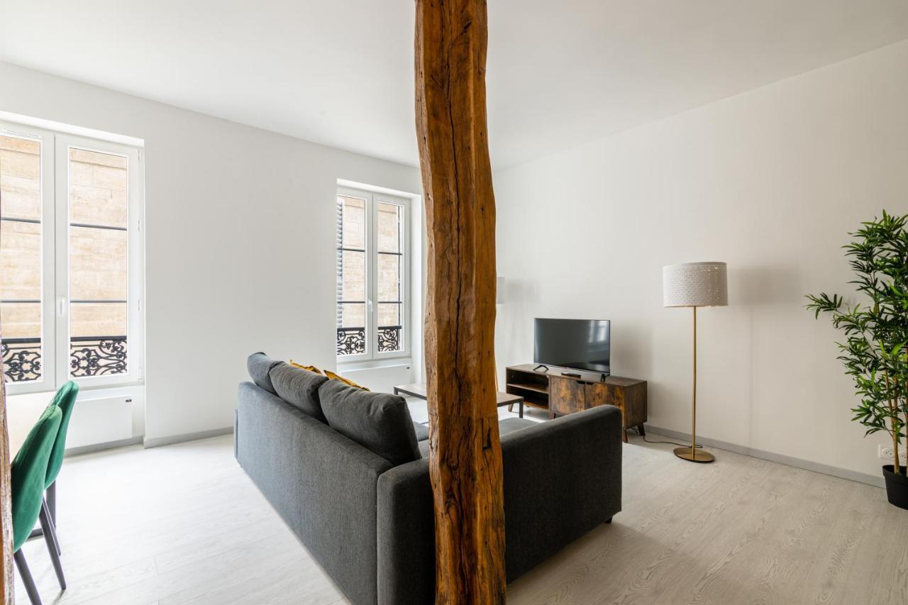 Luxurious 2 Bedroom Avenue Des Champs-elysees Saint-philippe Du Roule Free Netflix Parigi