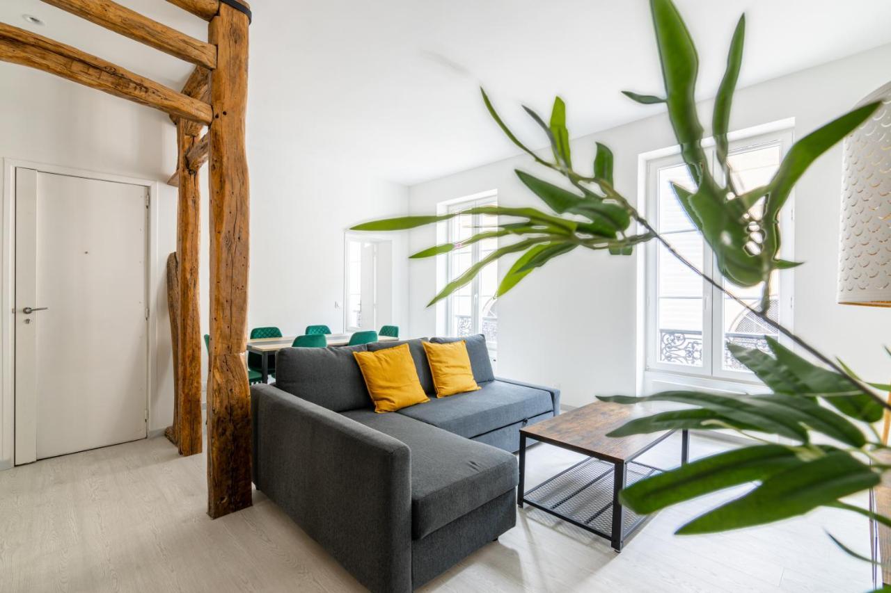 Apartment Luxurious 2 Bedroom Avenue Des Champs-elysees Saint-philippe Du Roule Free Netflix