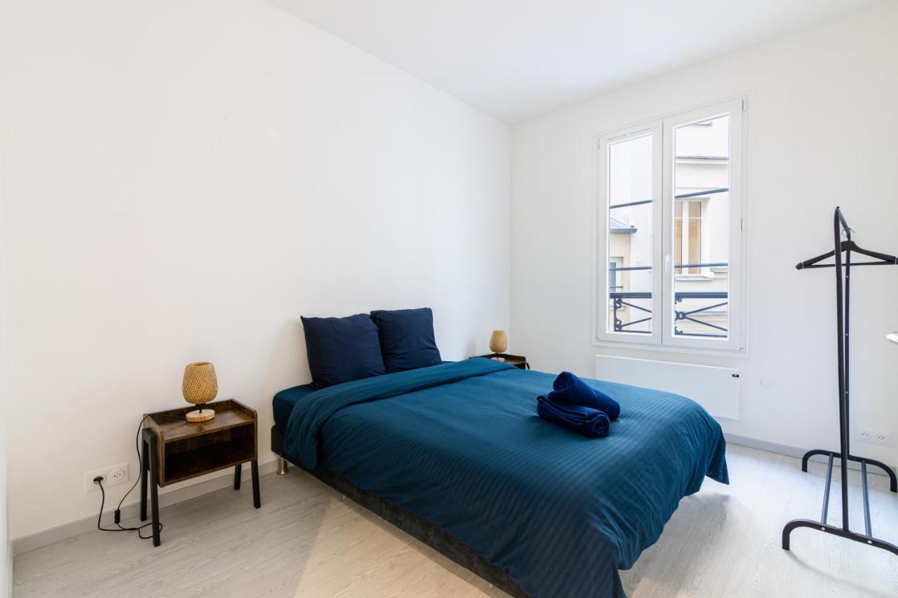 Luxurious 2 Bedroom Avenue Des Champs-elysees Saint-philippe Du Roule Free Netflix