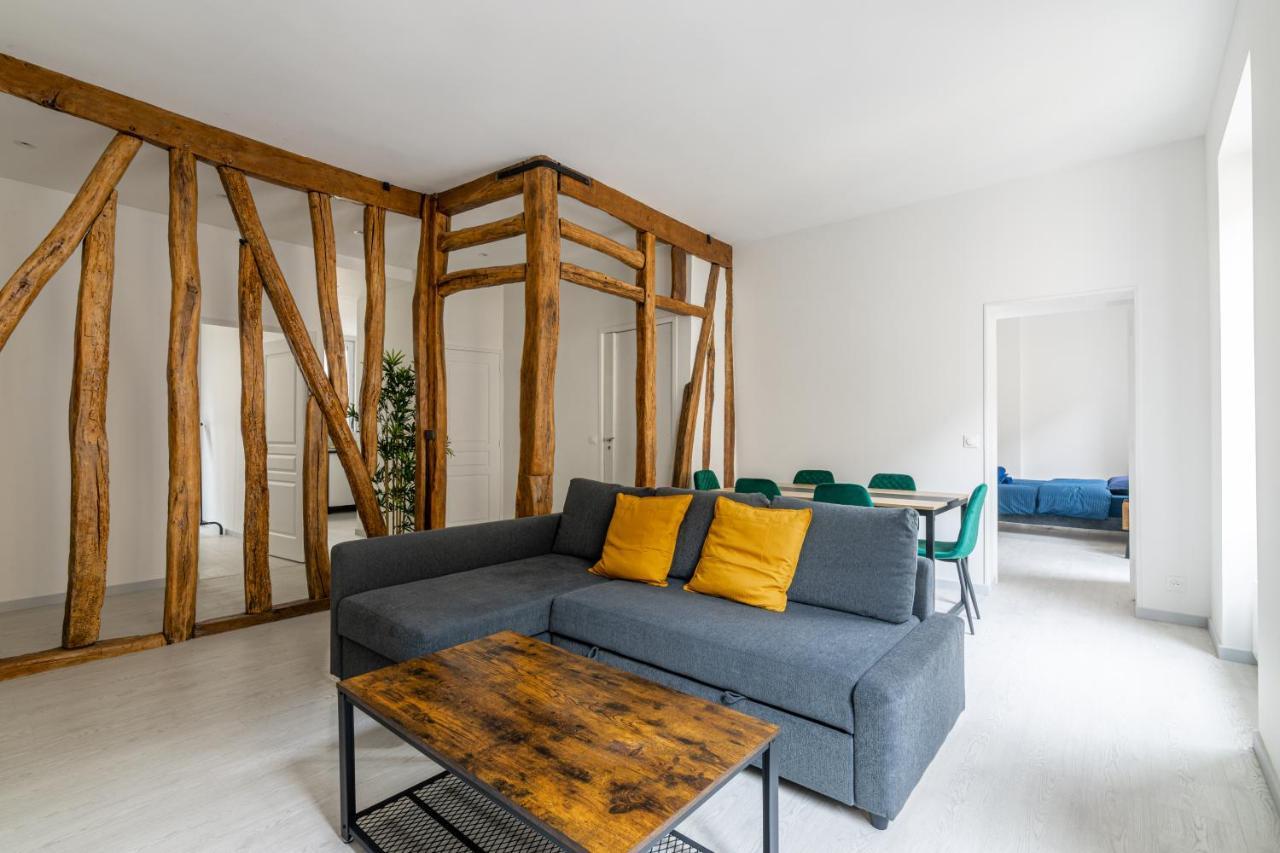 Luxurious 2 Bedroom Avenue Des Champs-elysees Saint-philippe Du Roule Free Netflix Appartamento Parigi