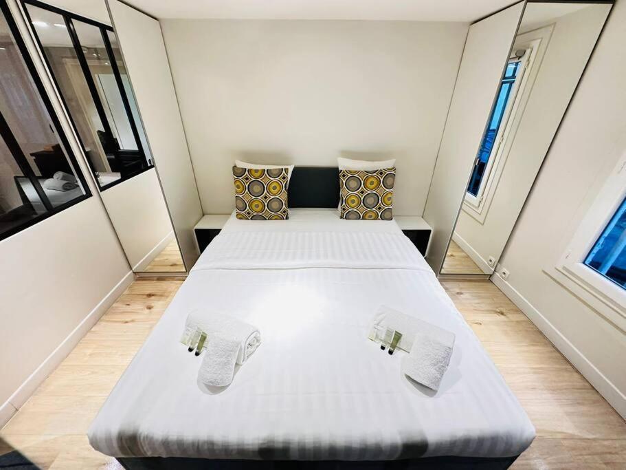 Great Flat In Center Of *