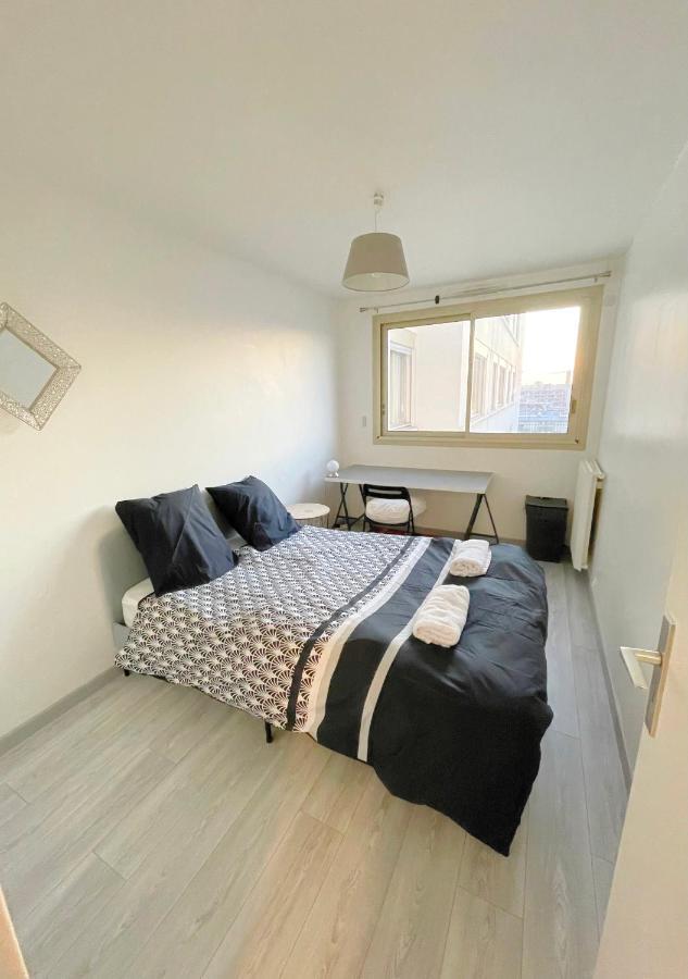2 Bedroom In Middle Of