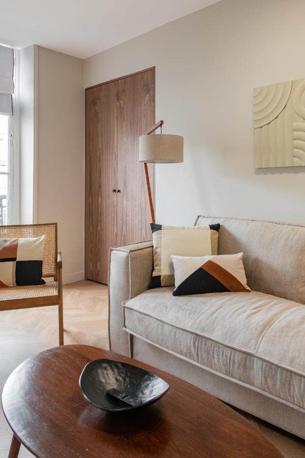 The New Suites, Centre Parigi