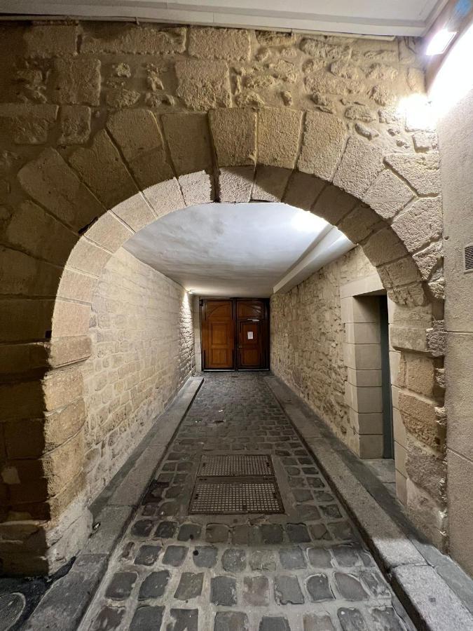 Heart Of St Germain Des Pres Apartment
