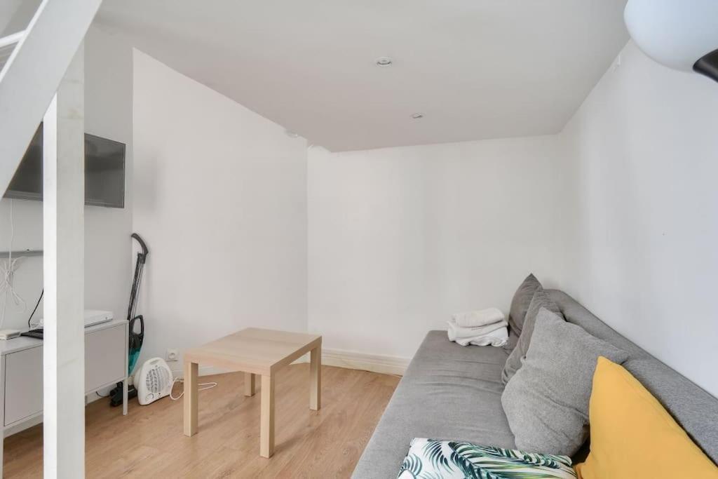 Appartamento Cosy A 2mn A Pied Du Metro Maraichers Parigi