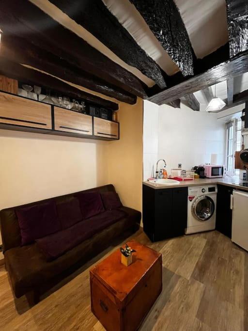 Appartamento Au Marais Centre Parigi