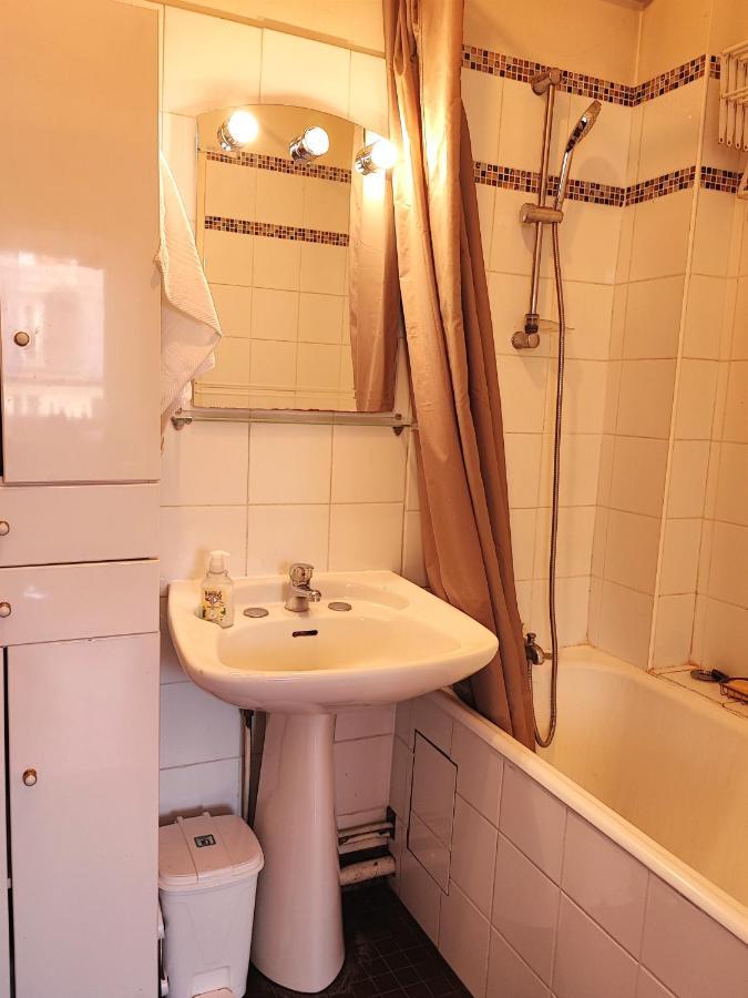 Cosy Et Spacieux Avec Emplacement Ideal Parigi