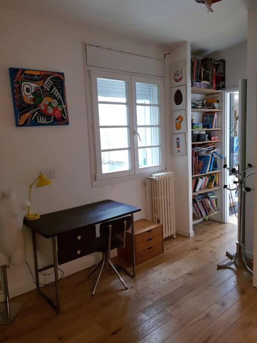 De Charme Avec Terrasse Privative Appartamento Parigi