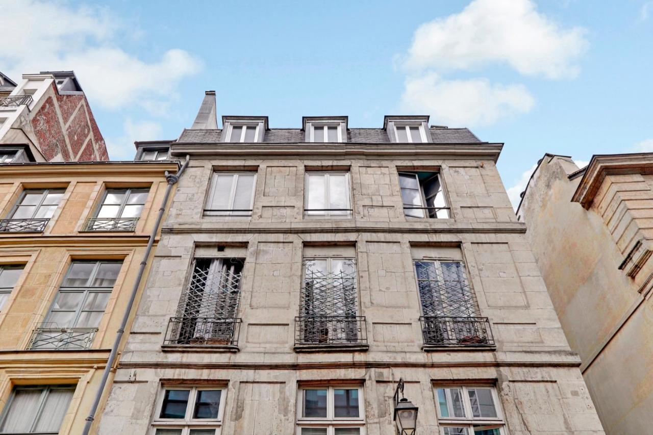 Marais Beaubourg Area