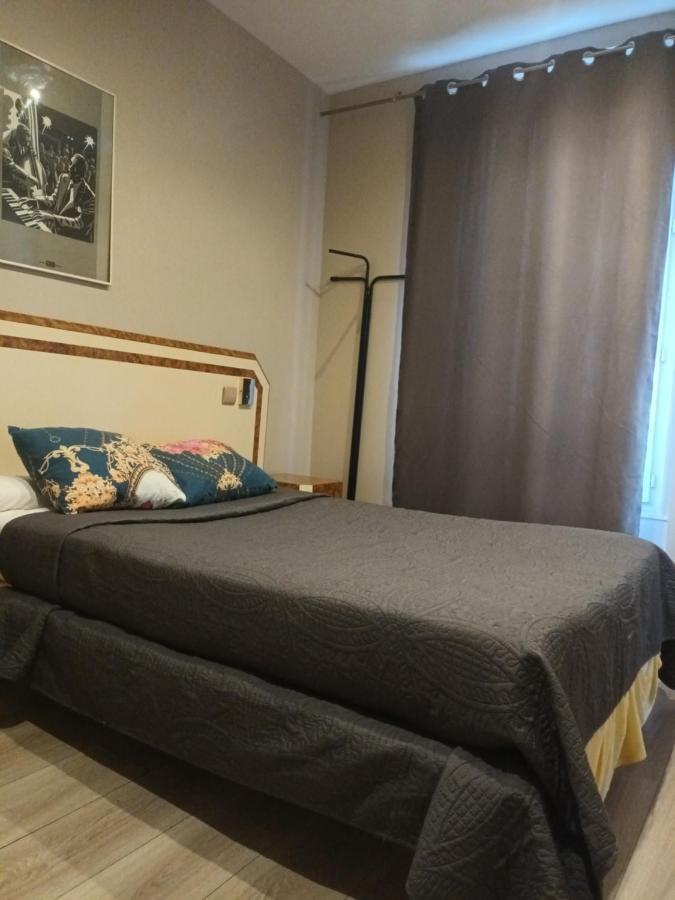 Azur Hotel