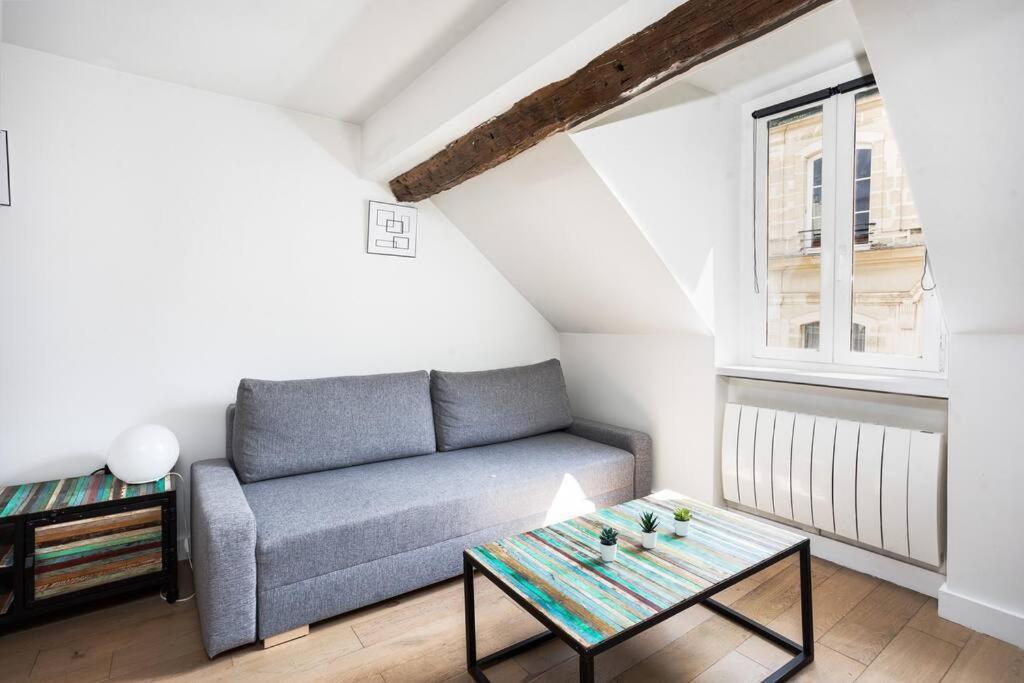 Promo! Location! Duplex Near The Louvre *