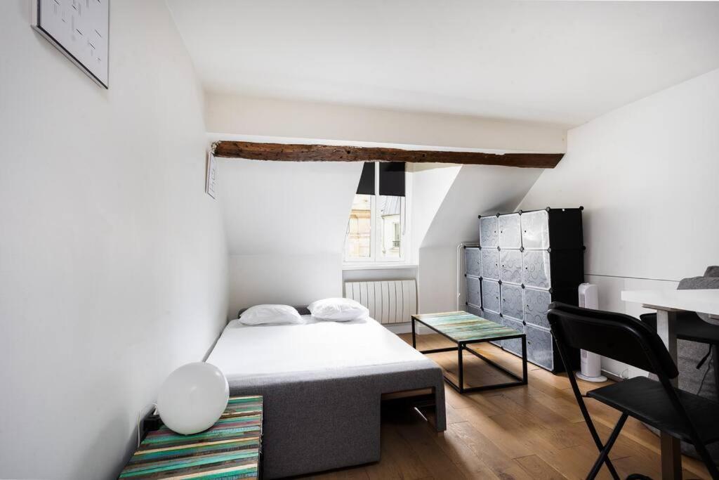 Promo! Location! Duplex Near The Louvre