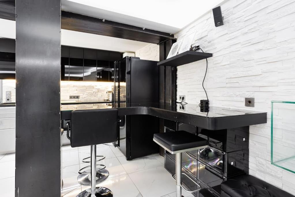 Modern Loft In Center! * Parigi
