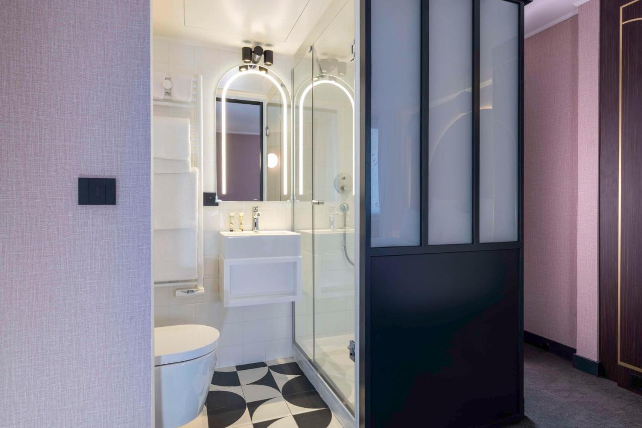 Western Bretagne Montparnasse Hotel