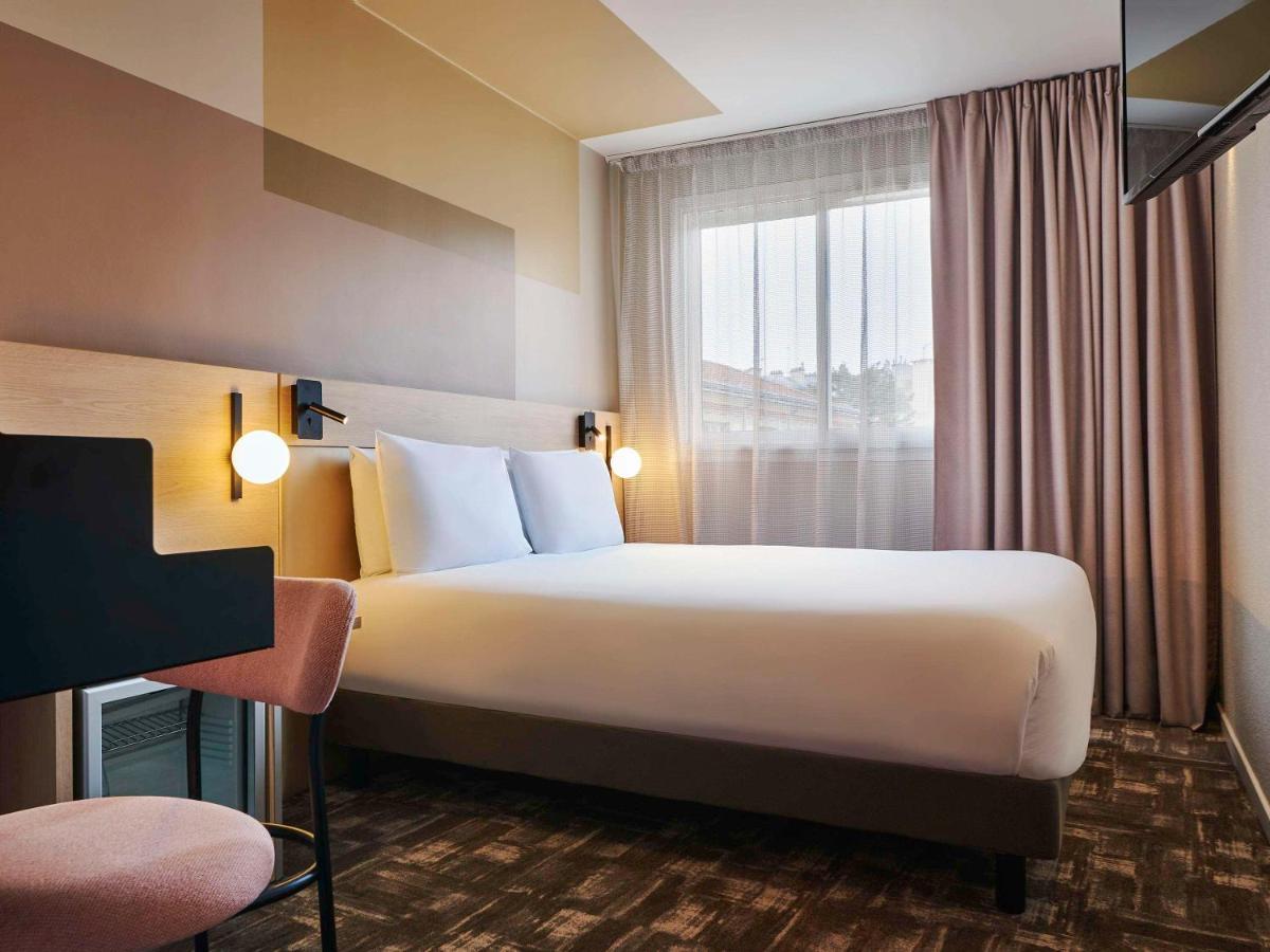 Mercure 15 Porte De Versailles 4*
