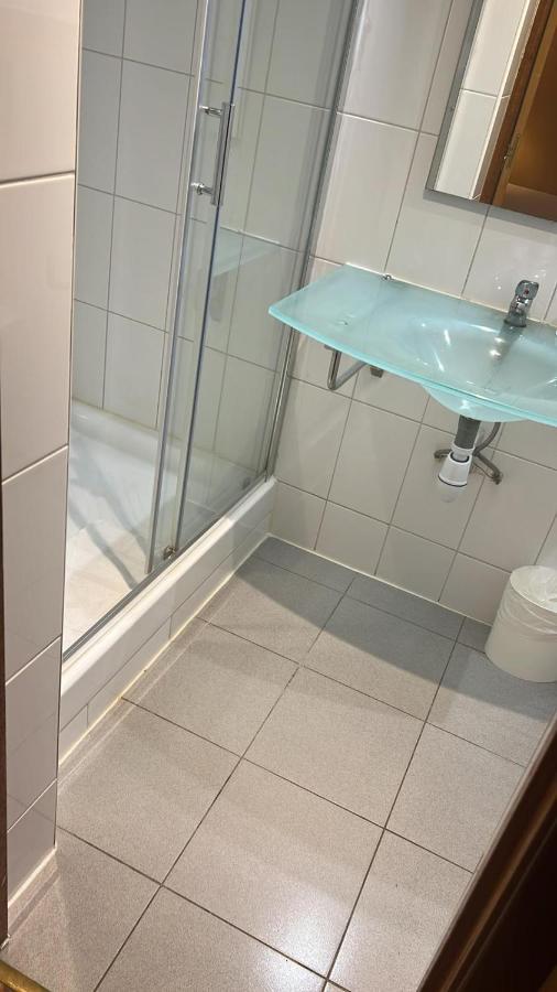 121 Hotel