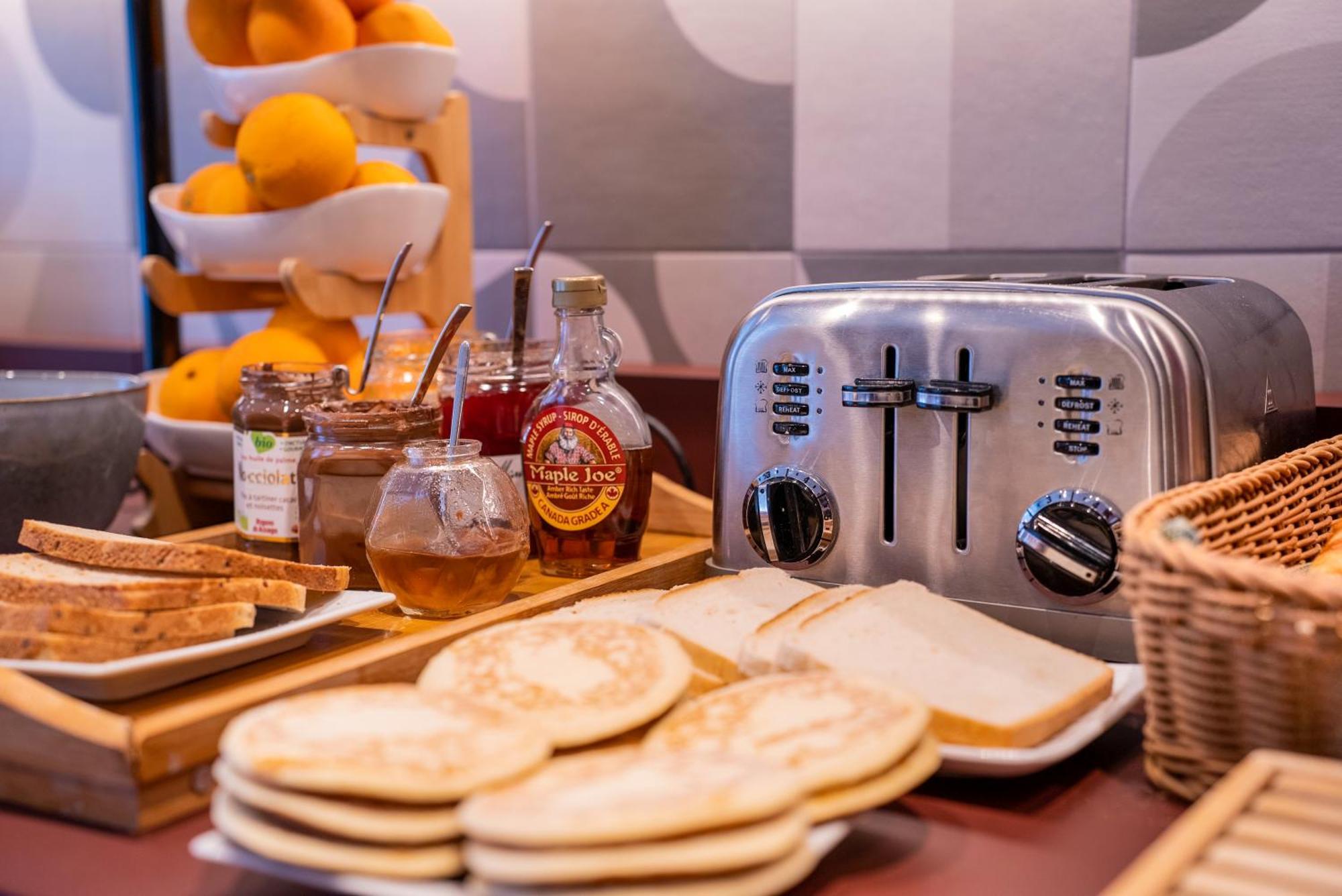 Ibis Styles Montmartre Batignolles 3* Paris