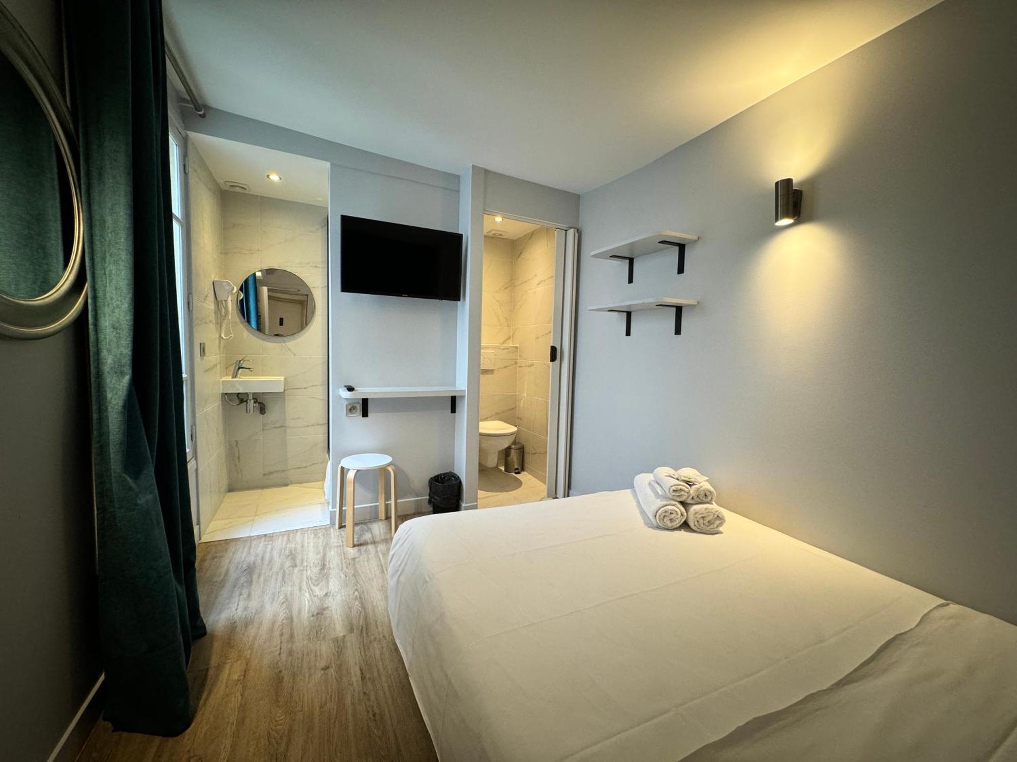 Hotel Nation Montmartre 3*