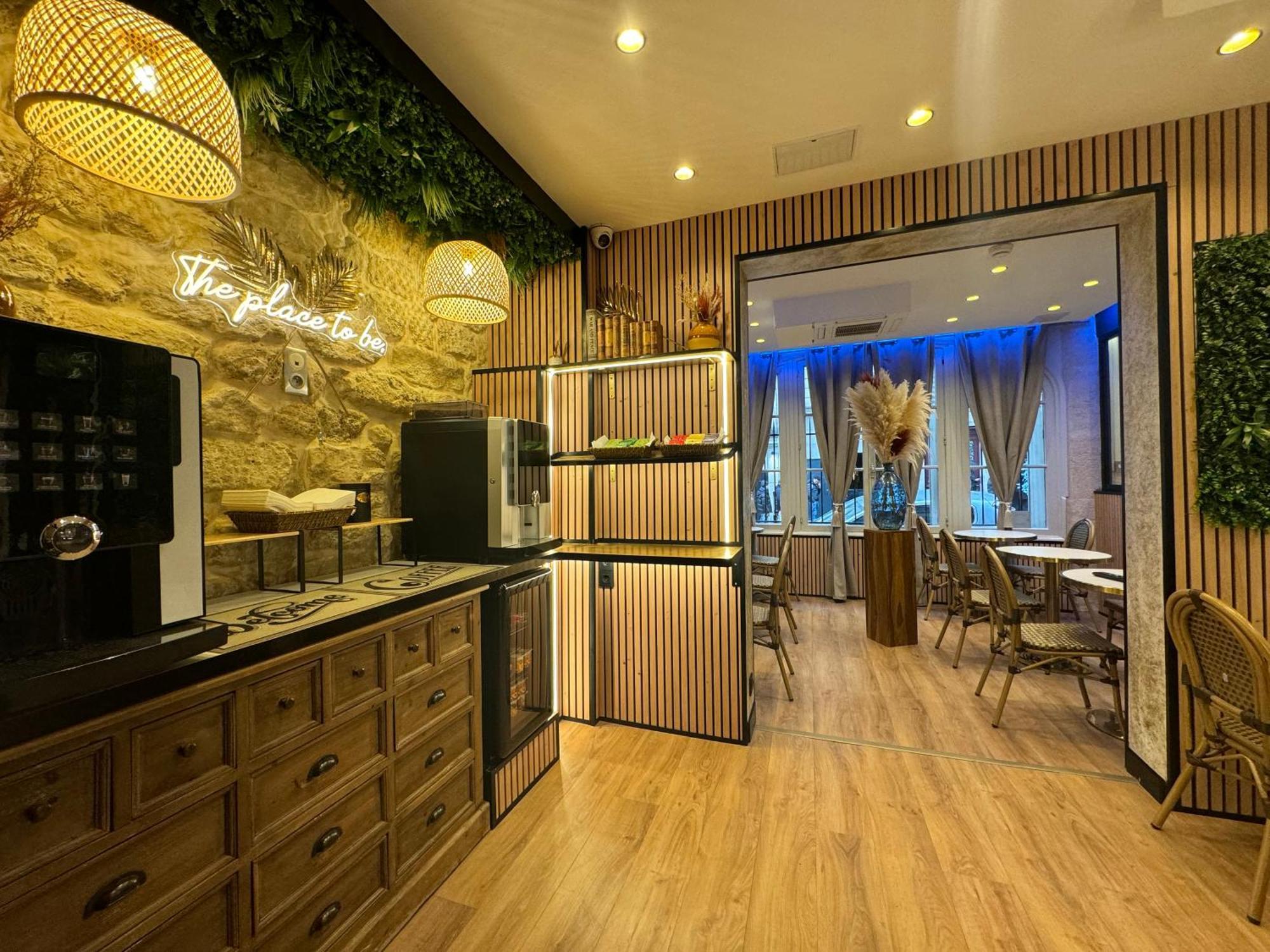 Nation Montmartre Hotel 3*