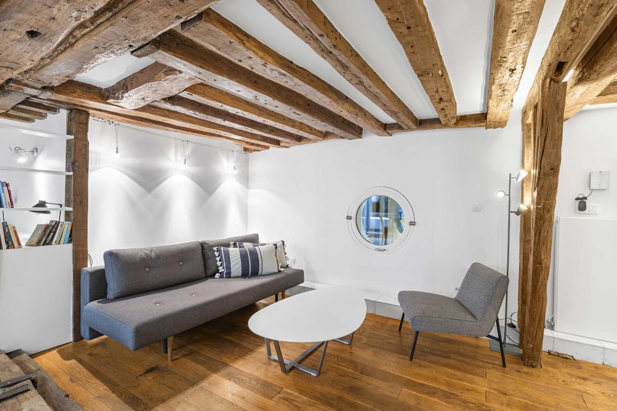 Caprice Amour Apartment
