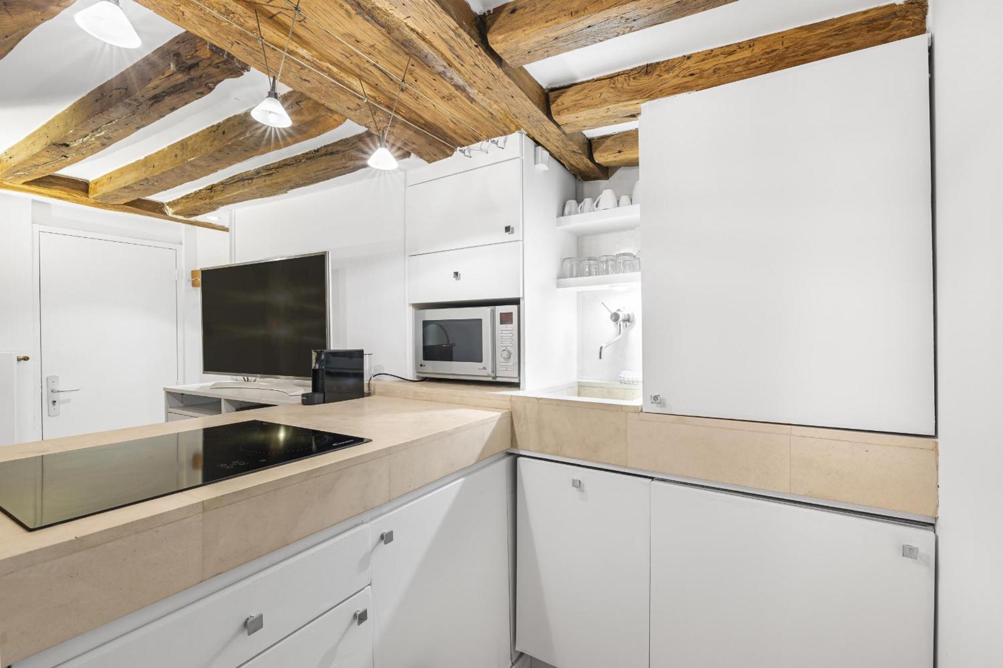 Apartment Caprice Amour Paris