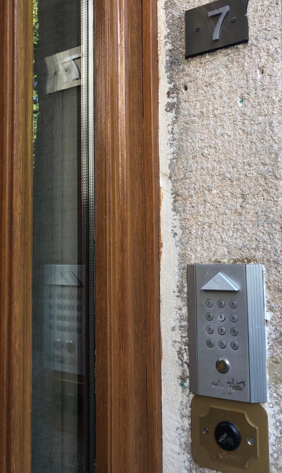 Lacharriere-logement Entier 38m2 Appartamento