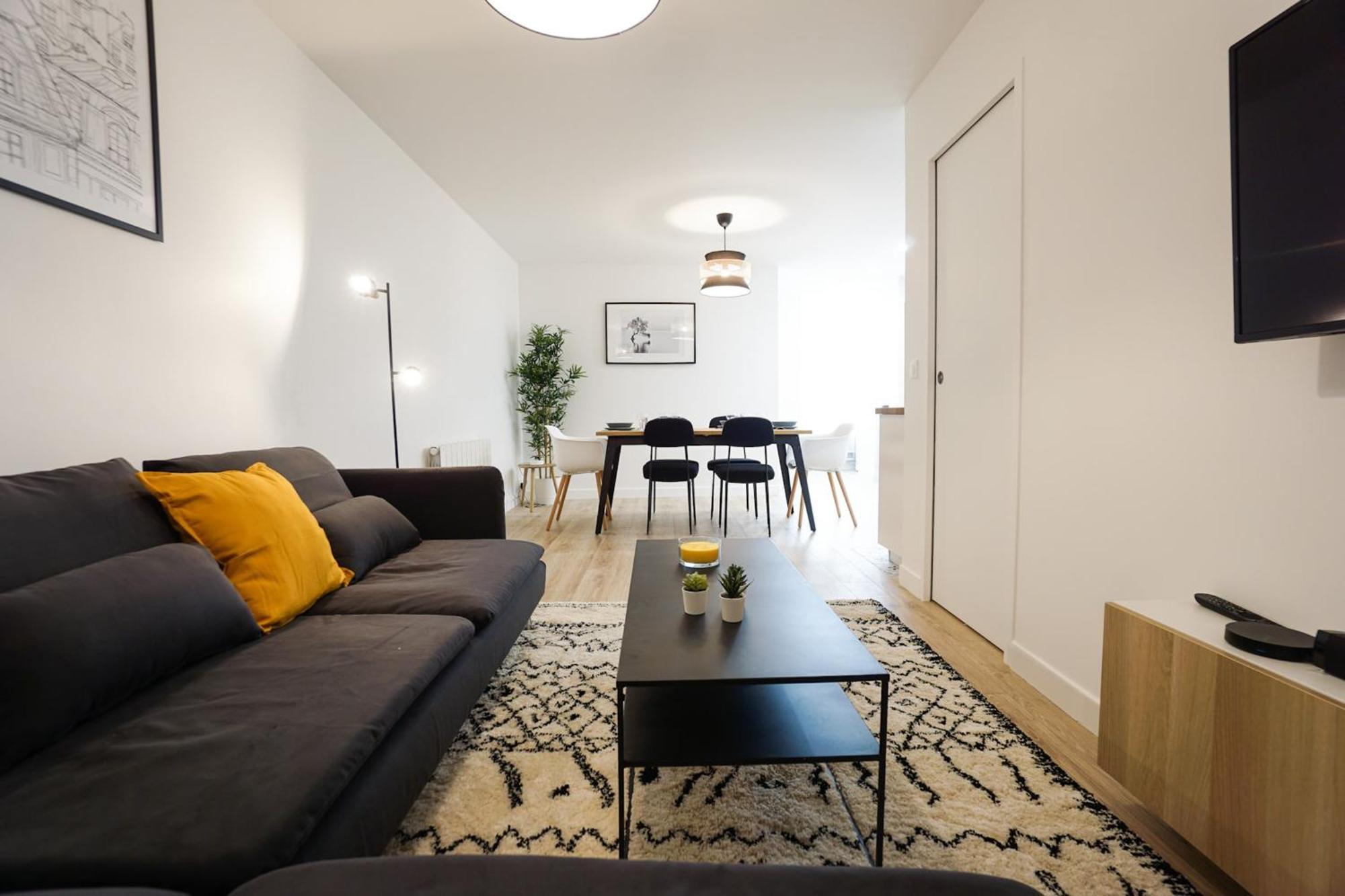 Spacious Near The Champs De Mars * Parigi
