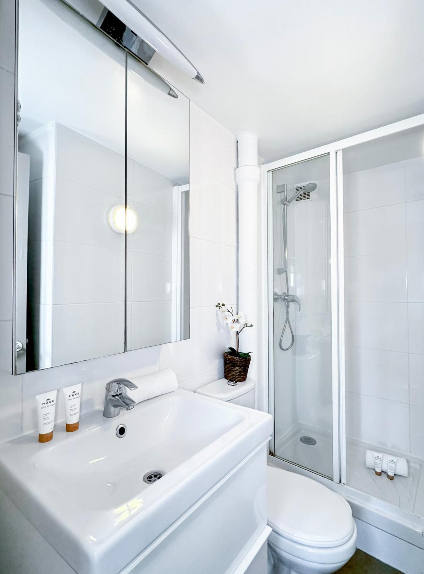 Chic Flat In Pantheon & Luxembourg Garden Parigi