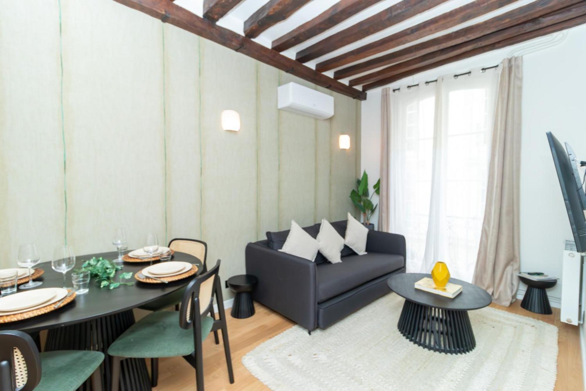 Center Of By Prestige Appartamento