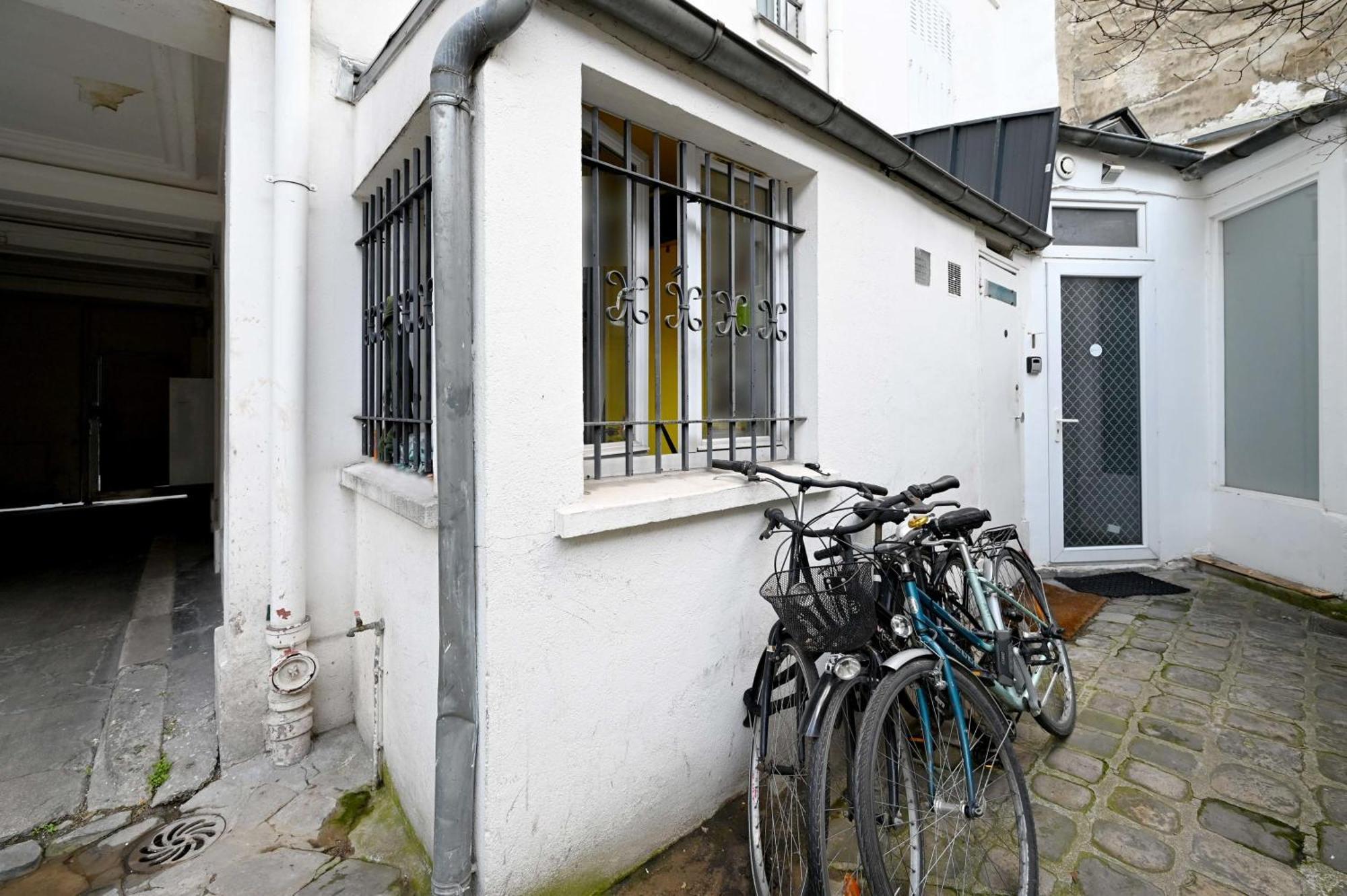 2 Bed Modern Fully Furnish Flat,close To Buttes Chaumon Park Appartamento *