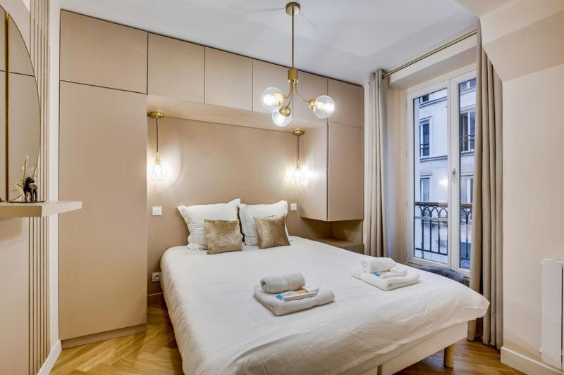 222 Allenby - Superbe A *