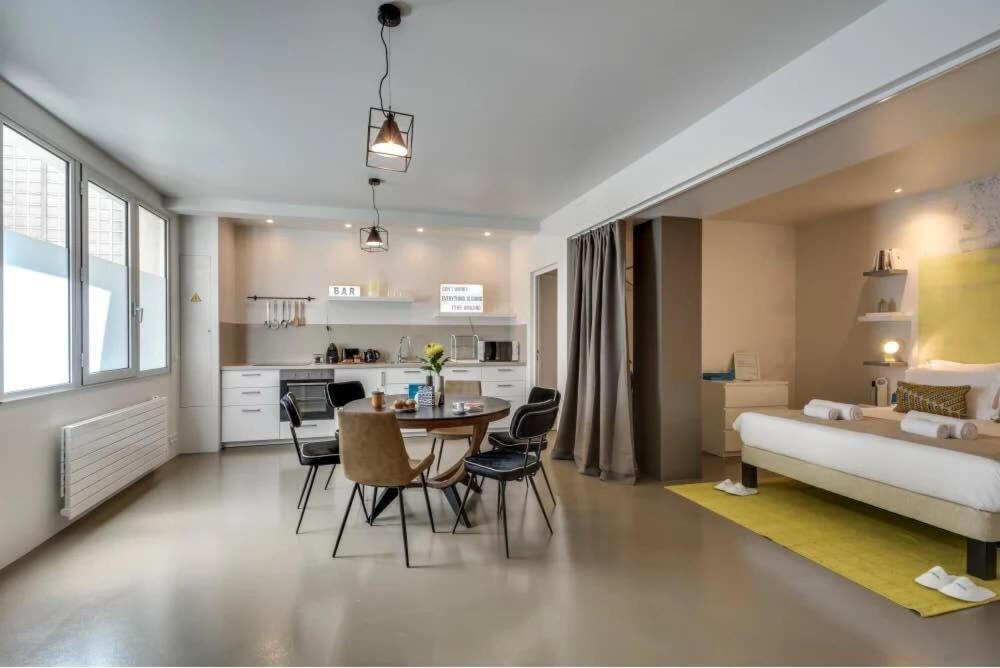 Modern And Eclectic 3bd Duplex In Le Marais! Appartamento *
