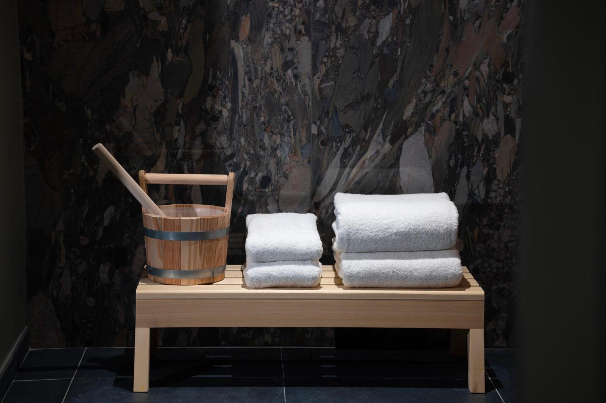 Des Carmes By Malone Hotel