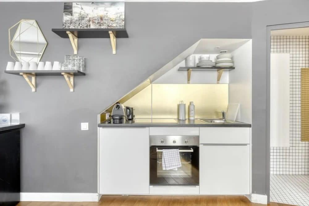 Montmartre Cozy And Bright 1bd With Terrace Parigi