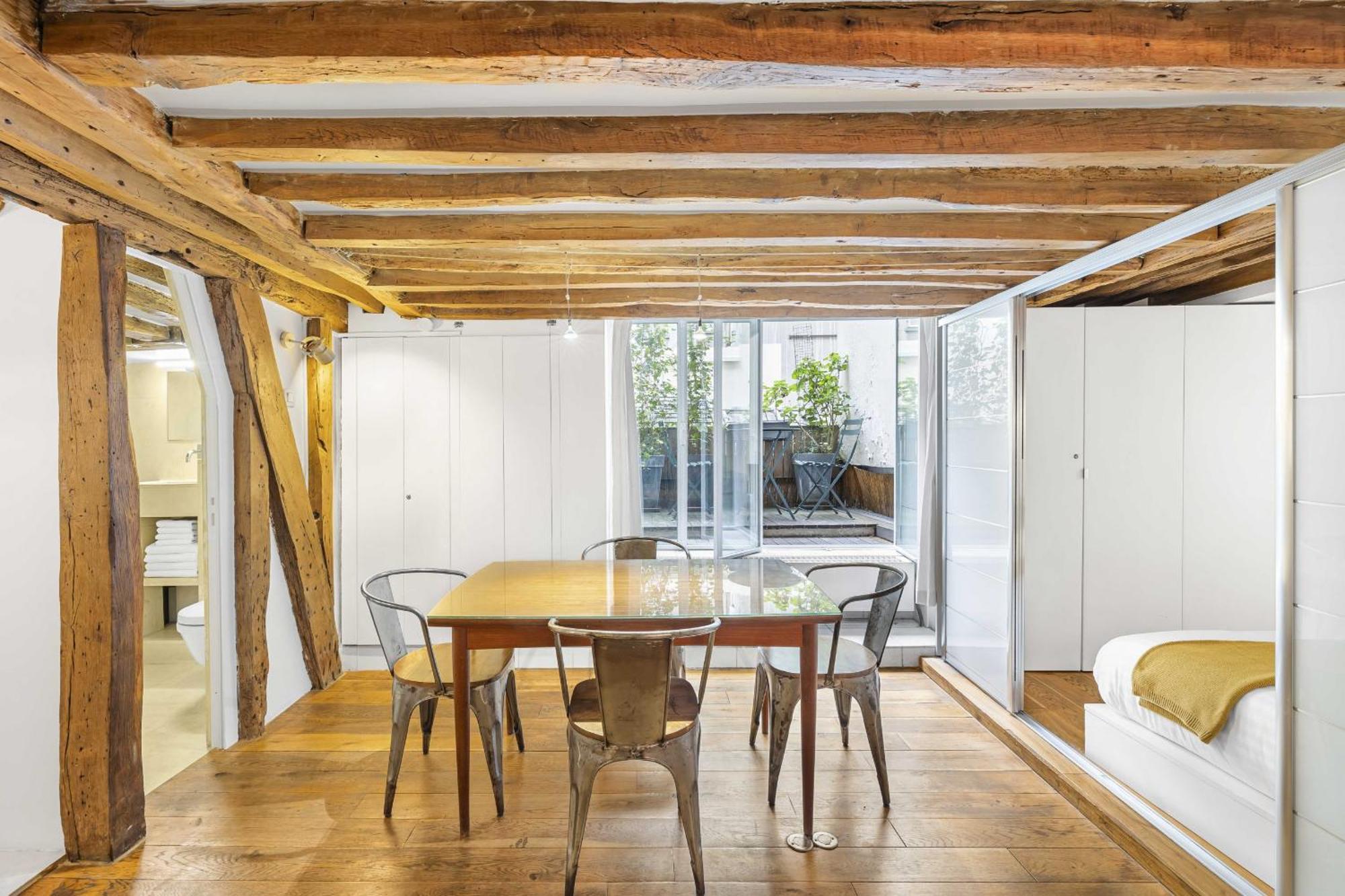 Apartment Caprice Amour Paris