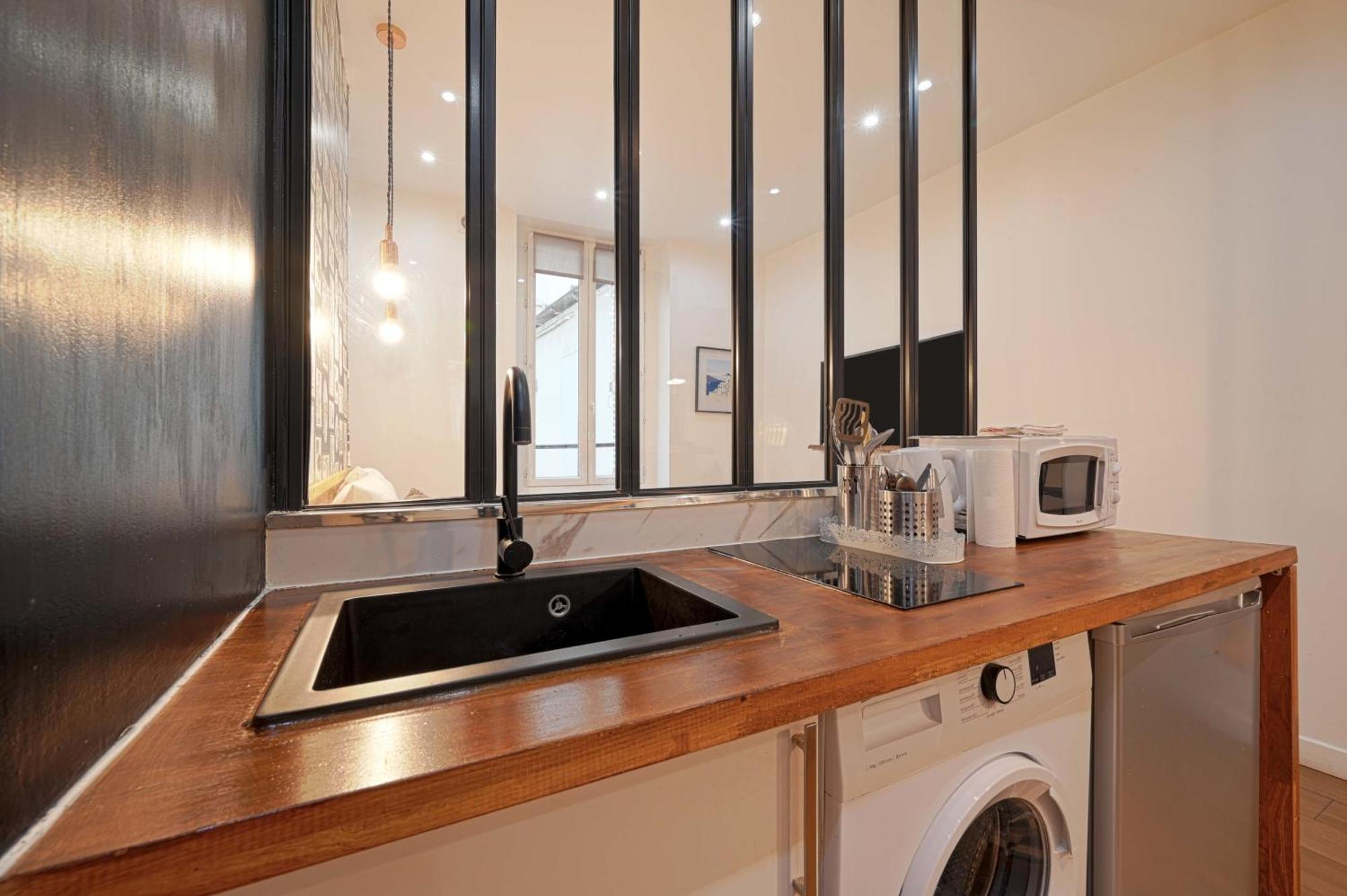 Fabulous Comfortable Studio With Updated Finishes And Design Next To Champ De Mars Appartamento *