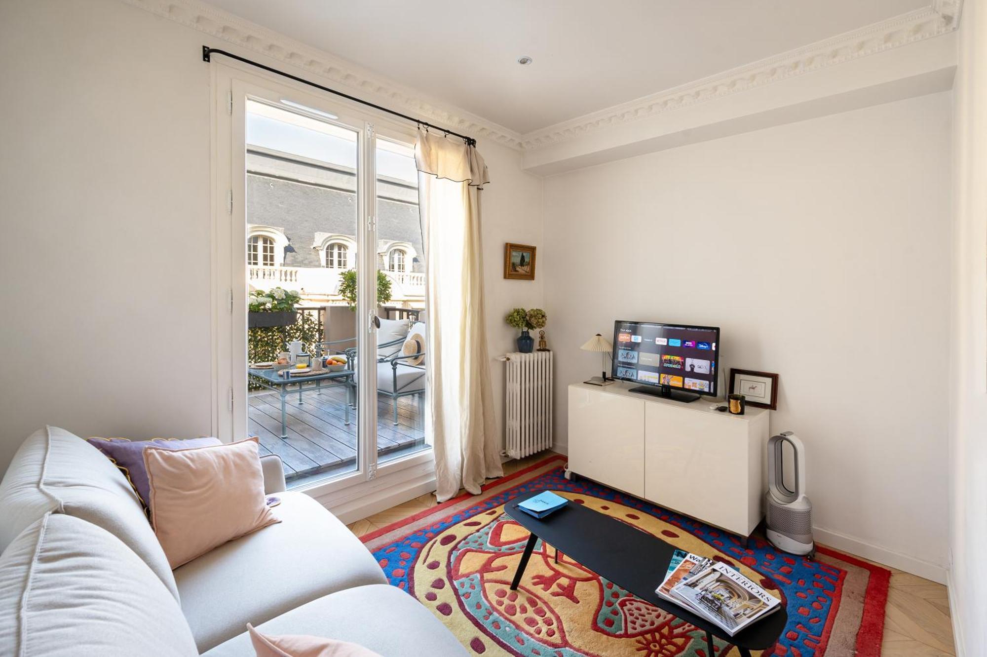 Appartamento Superb Flat With Terrasse & 24-7 Security In The Heart Of Paris!