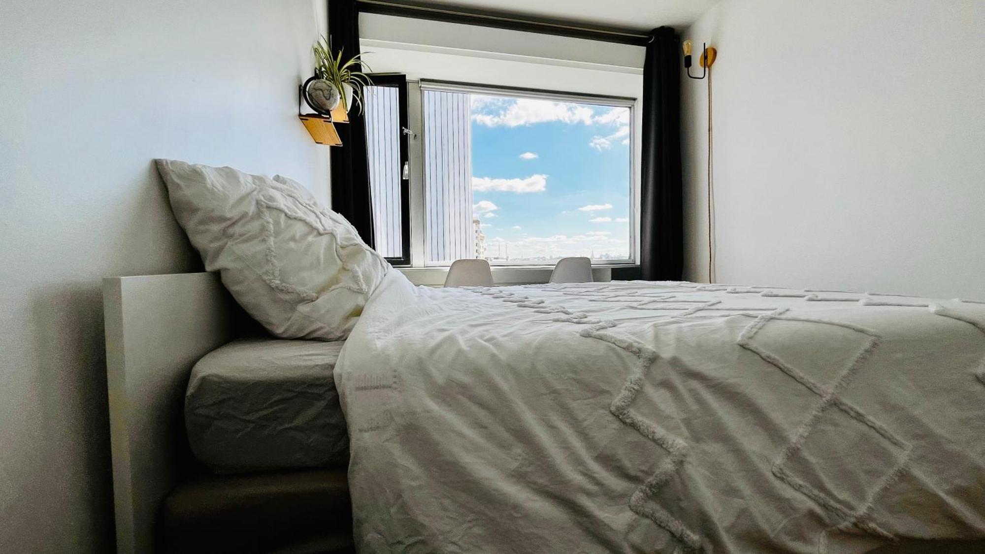 2 Private Bedrooms, Montparnasse Station Alloggio in famiglia Parigi
