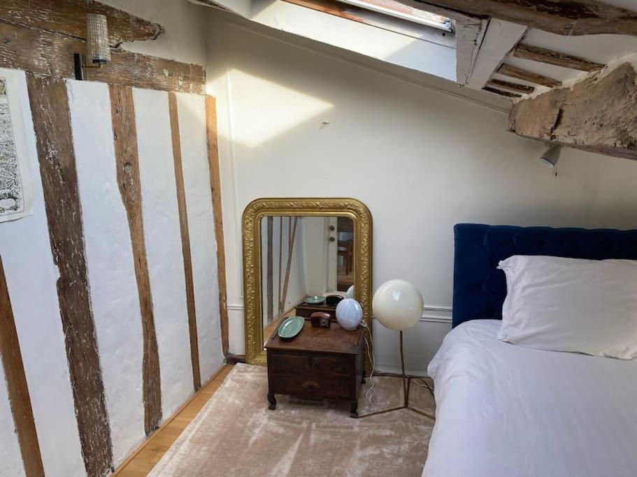 Duplex With Panoramic Views Over Parigi