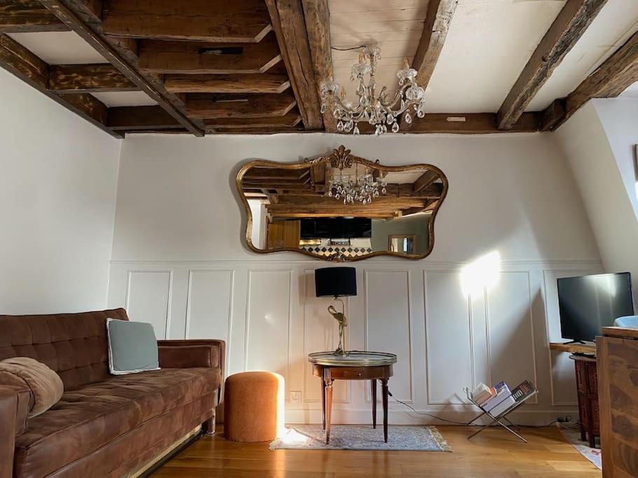 Duplex With Panoramic Views Over * Parigi