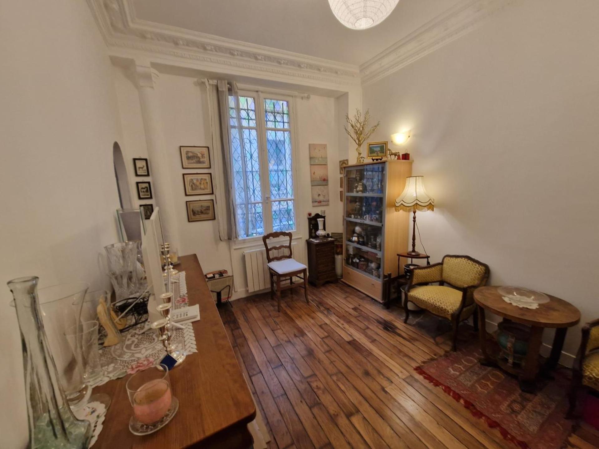 2 Pieces A Auteuil Appartamento