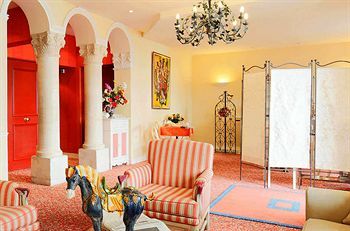 Delambre 3* Paris