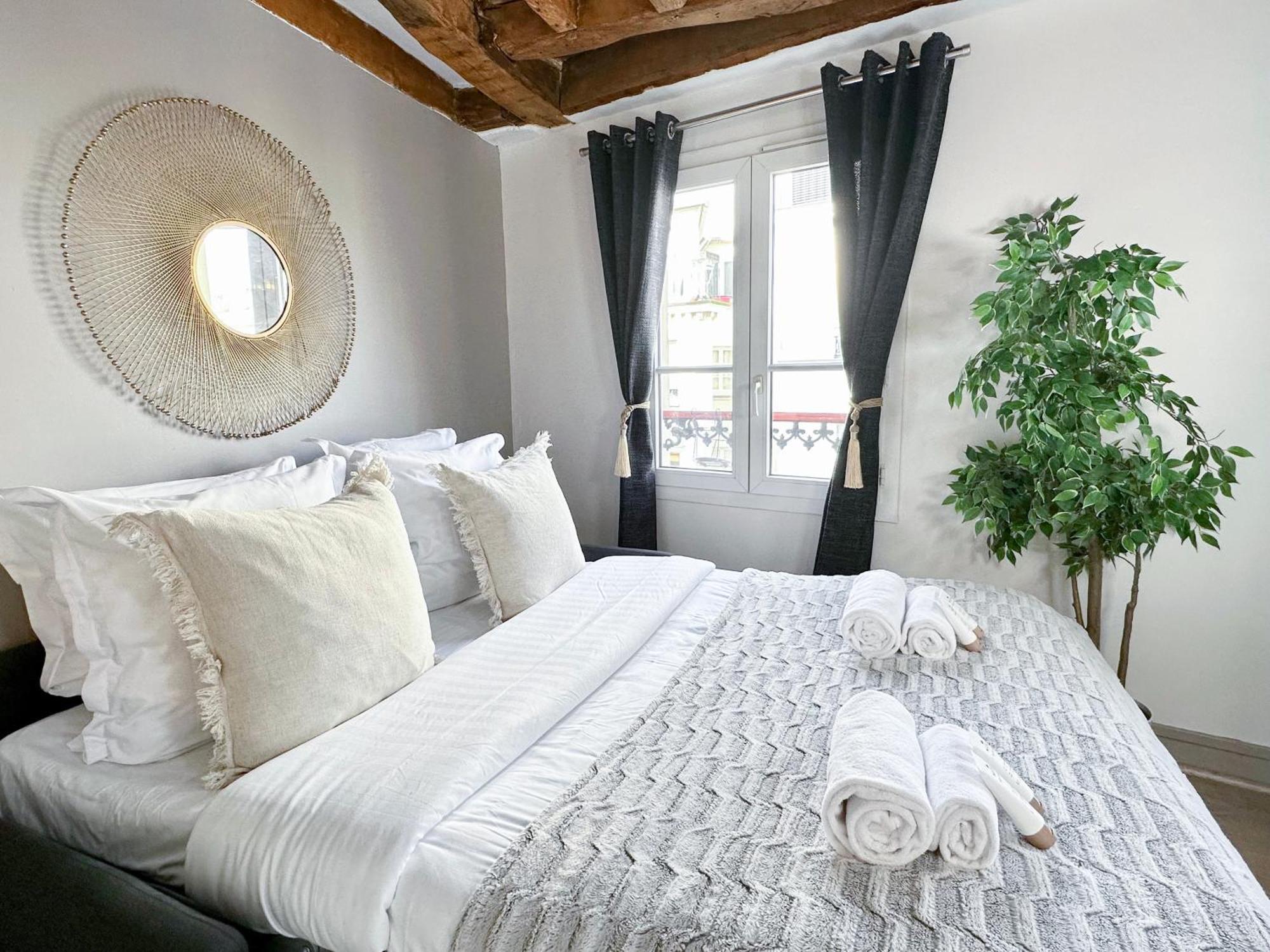 Chic Flat In Pantheon & Luxembourg Garden Apartment Paris